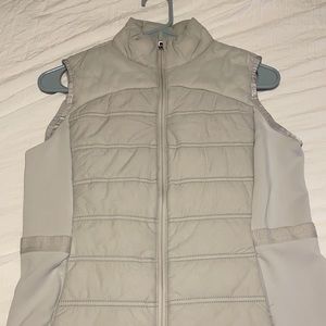 Avia brand vest